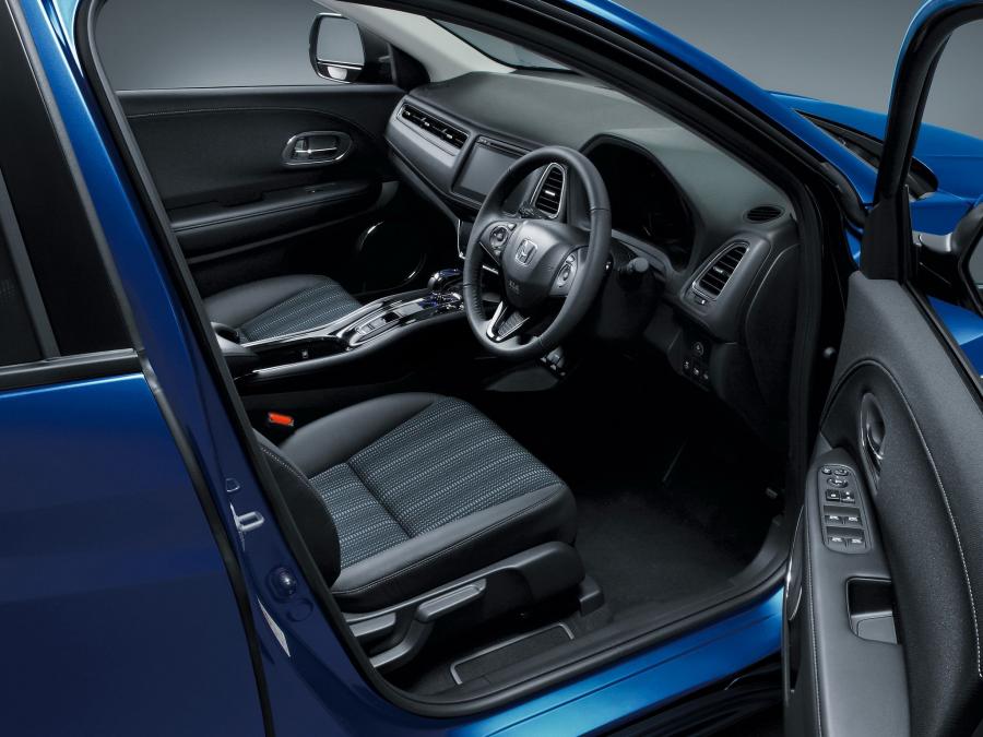  Honda Vezel Hybrid 2014 года  (фото 21 из 27)
